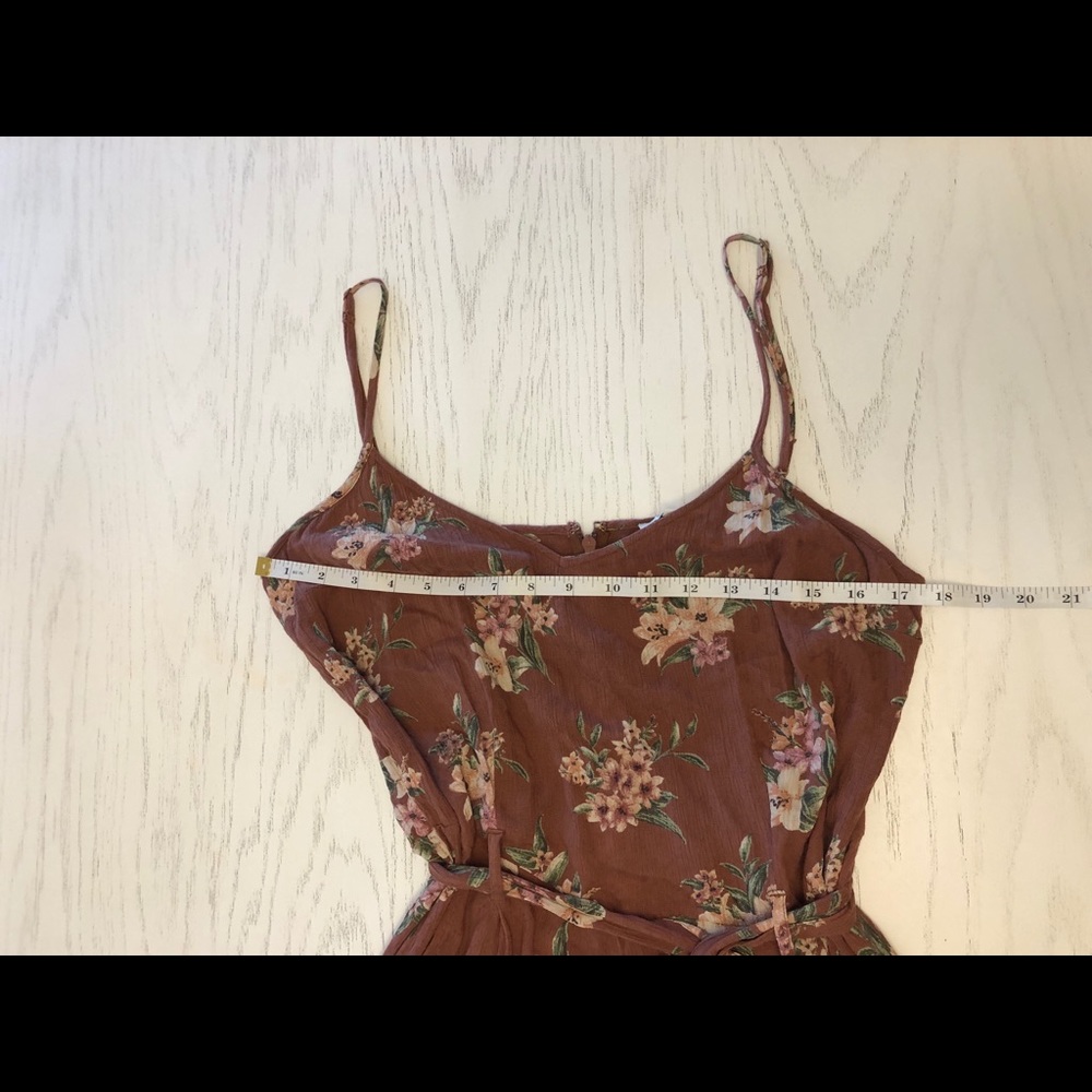 *SOLD* American Eagle floral jumpsuit - Picture 3 of 8